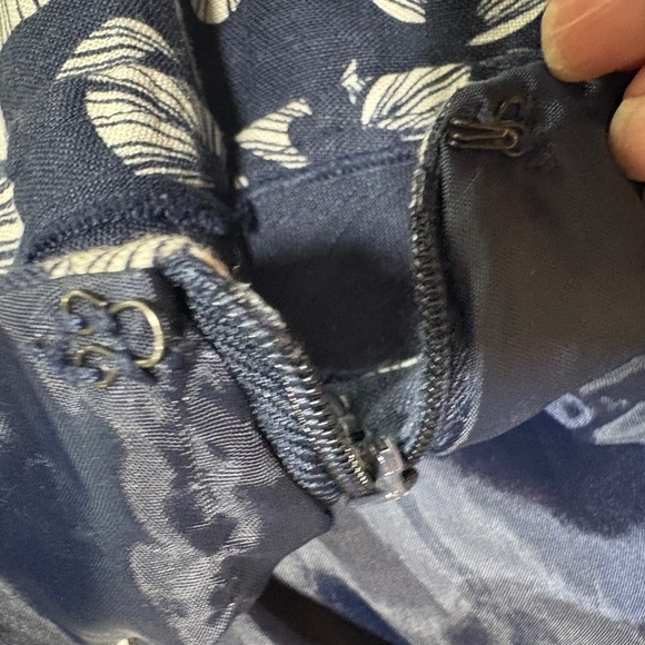 Navy Blue cream floral skirt Size 14 - Picture 7 of 7